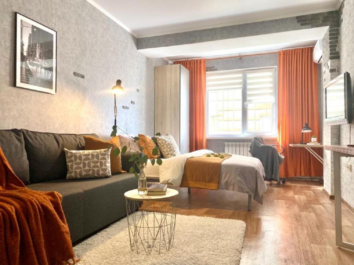 Студия New York В Самом Центре Города Apartment อัลมาตี ภายนอก รูปภาพ