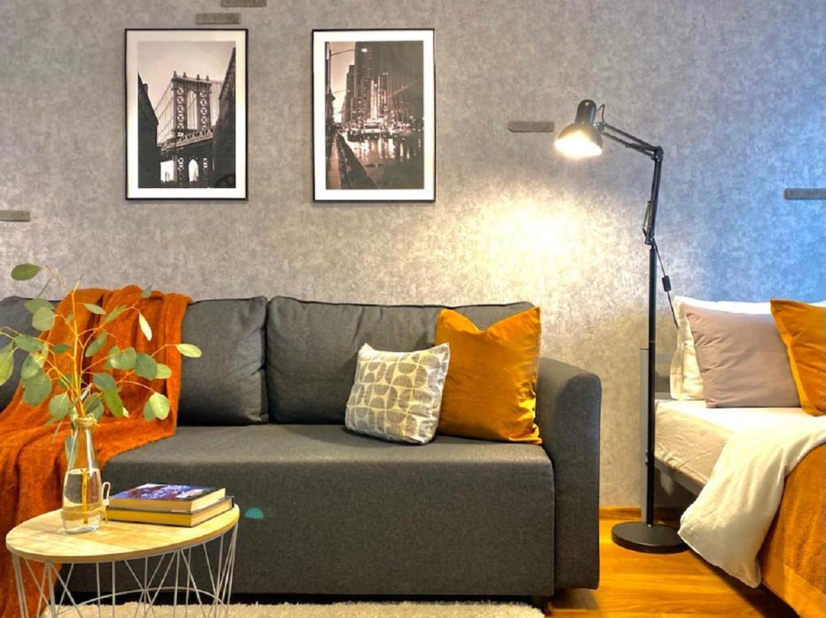 Студия New York В Самом Центре Города Apartment อัลมาตี ภายนอก รูปภาพ
